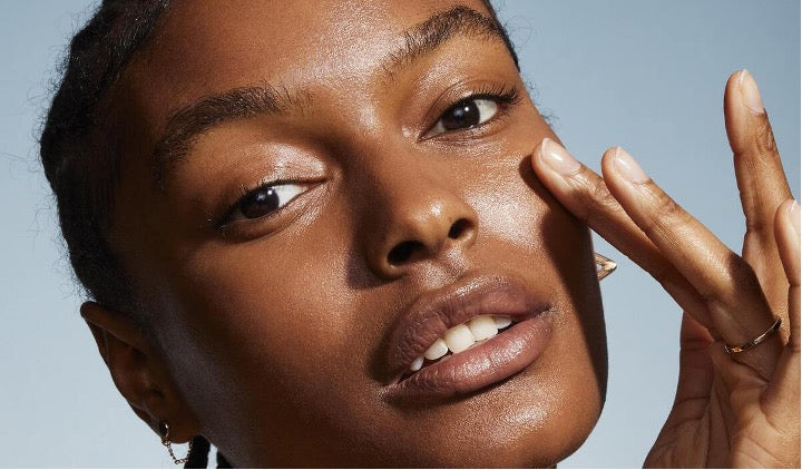 Powder, Liquid, or Stick Foundation: What’s the Difference?